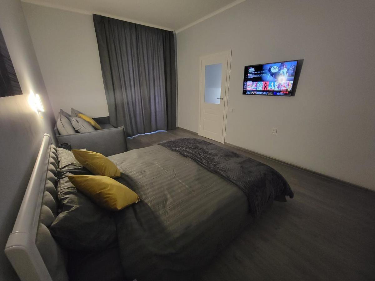 Warm & Cozy Apartment In The Heart Of Historical Lviv Buitenkant foto